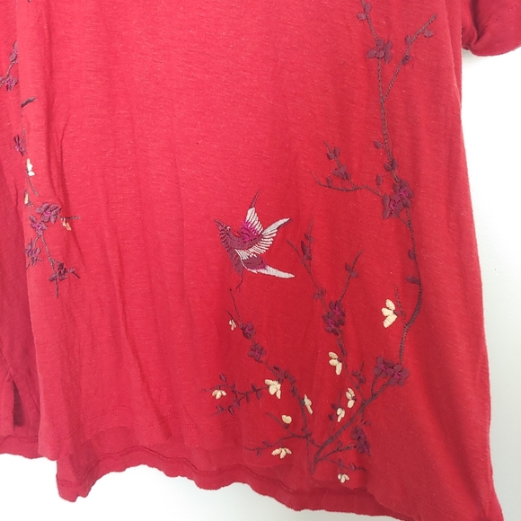 Free People Red Embroidered Floral Bird Linen Blend Top Size Medium - Picture 3 of 5